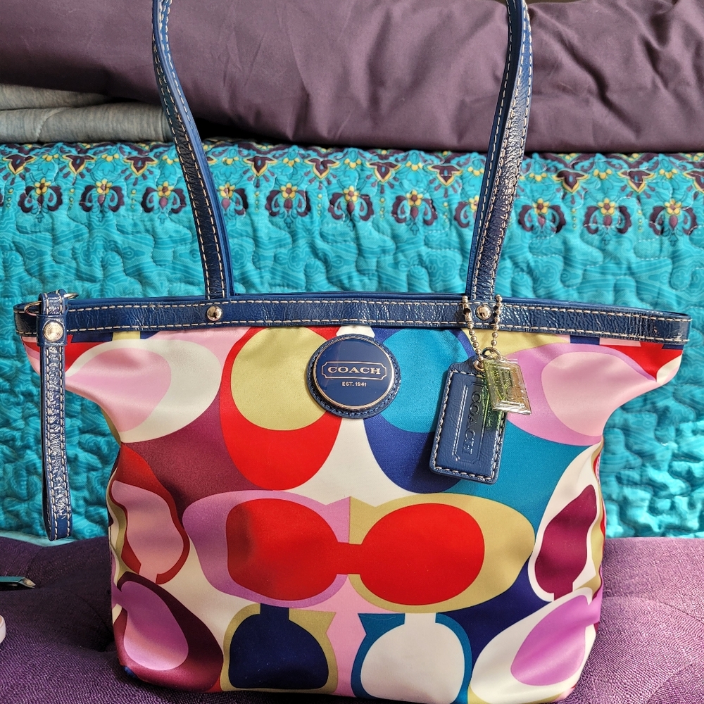 Coach Signature bag